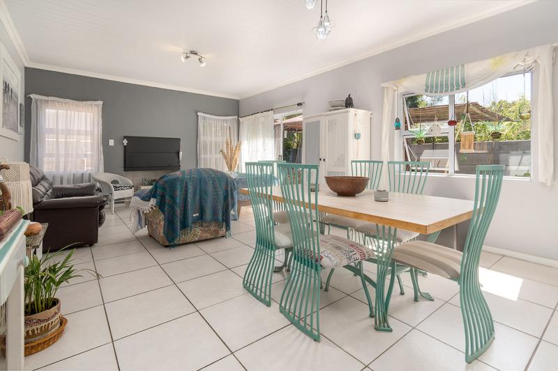 3 Bedroom Property for Sale in Langeberg Western Cape